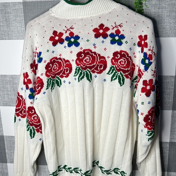 VTG knitted Woman’s Sweater - Picture 5 of 5